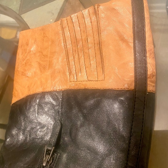 NEW STUNNING SAM EDELMAN Two Toned Studded black/burnished orange leather boots. - Picture 3 of 14